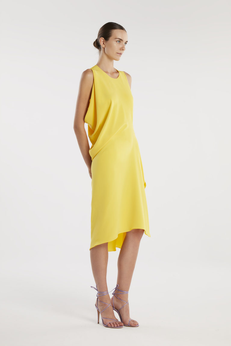 Deceptive yellow dress front right